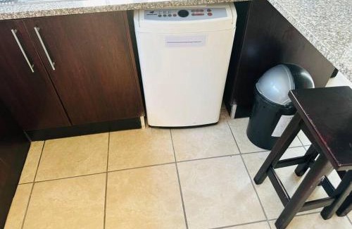 Beacon Bay Apartment | Homey Flatlet in beacon bay
