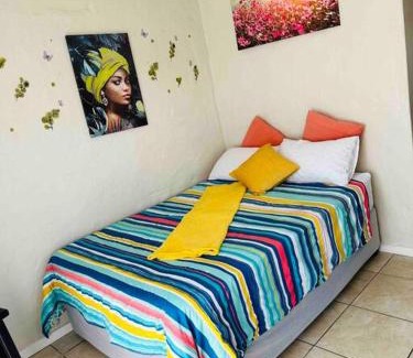 Beacon Bay Apartment | Homey Flatlet in beacon bay