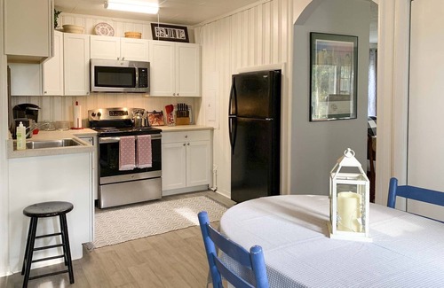 Lexington Cottage | Homey Horse Farm Hideaway ~ 6 Mi to KY Horse Park!