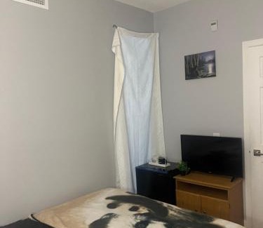 Brantford House | Homey Stay in Brantford