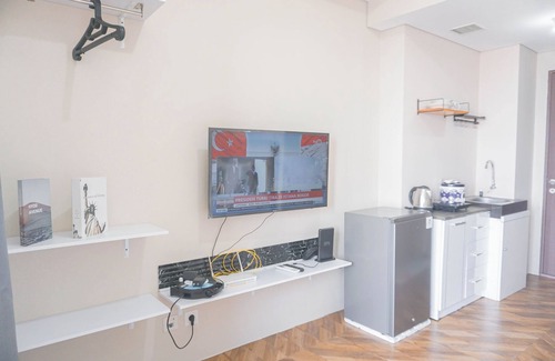 Bekasi Timur Apartment | Homey Studio At Transpark Juanda Bekasi Timur Apartment