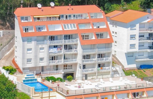 Raxo Apartment | Homey vacation apartment in the upper part of the fishing village Raxó.