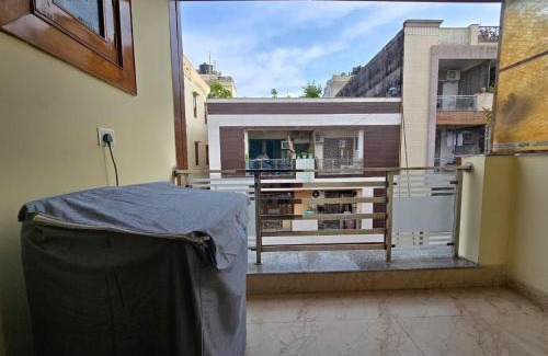 Vaishali Apartment | Homlee-4BHK Large Apt Near Vaishali Metro
