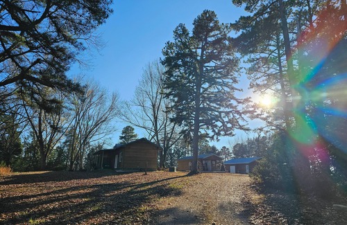 Eureka Springs Apartment | Honey Bear Haven Suite 4