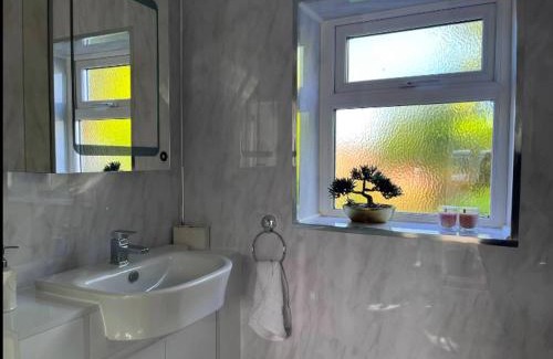 Frampton House | Honey Cottage
