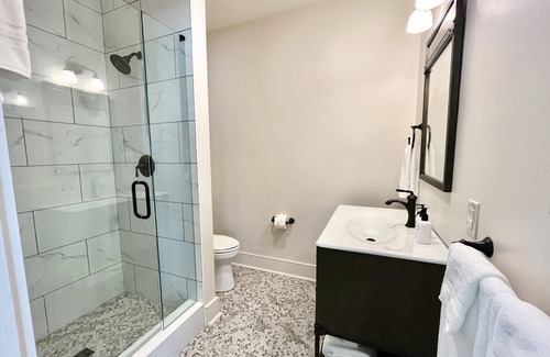 Chillicothe Bed & Breakfast | Honey Creek Room at The Willis-James