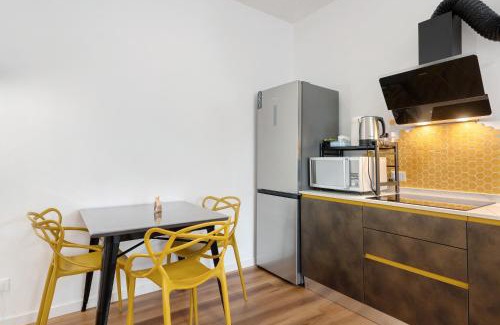 Laives Apartment | Honey Home With Parking