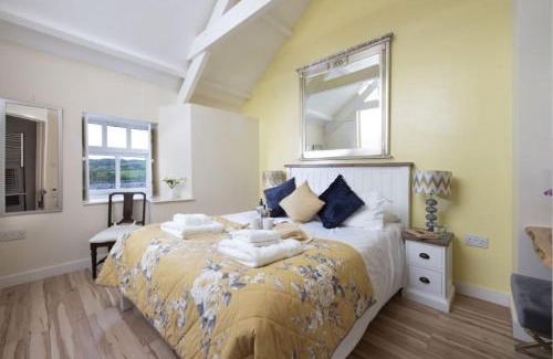 Liskeard House | Honey Pot