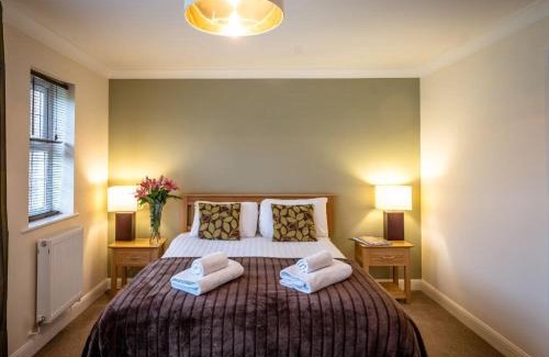 Bridgwater House | Honeybee Cottage 15P