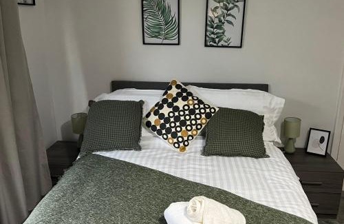 Redcar House | Honeybee House