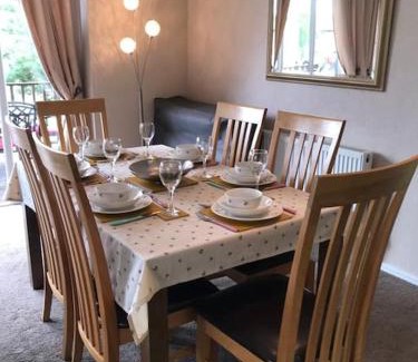 Wisbech Ski Chalet | Honeybee Lodge