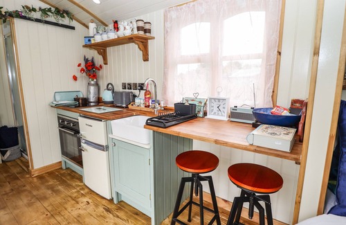 Woodhall Spa House | Honeybee Lodge