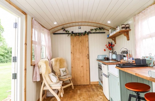 Woodhall Spa House | Honeybee Lodge
