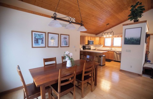 The Galena Territory Cabin | HoneyComb Hideaway Galena Territories