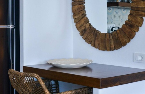 Tripiti Apartment | Honeymoon Klima Suite
