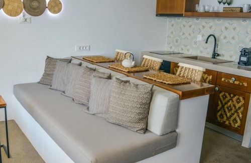 Tripiti Apartment | Honeymoon Klima Suite