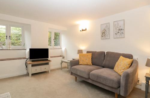 Shipton Gorge House | Honeypot Cottage