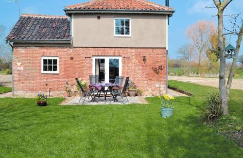 Harleston House | Honeypot Cottage