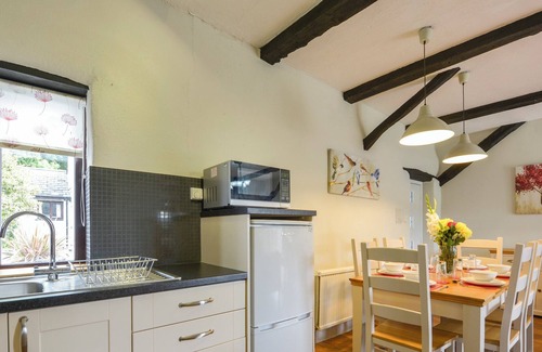 Beaworthy Cottage | HONEYSUCKLE COTTAGE, pet friendly, with a garden in Halwill Junction