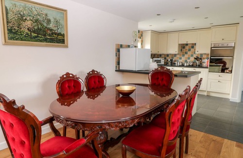 Beaworthy Cottage | HONEYSUCKLE COTTAGE, pet friendly, with a garden in Ashwater