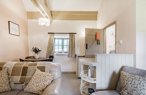 Pontfaen Cottage | Honeysuckle