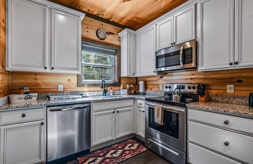 Sevierville Cabin | Honeysuckle Hill 2 Bedroom Cabin by RedAwning