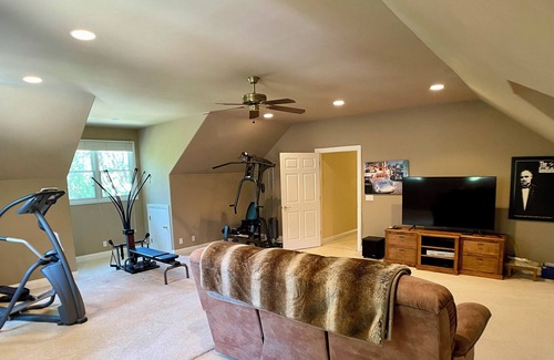 Nevada City House | Honeysuckle House- 5 Minutes to Downtown!