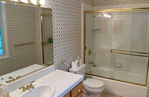 Nevada City House | Honeysuckle House- 5 Minutes to Downtown!