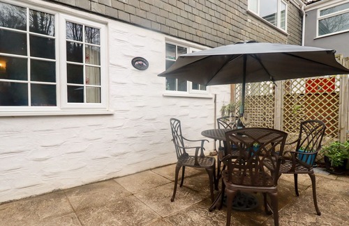 Gorran Haven Cottage | HONEYSUCKLE, pet friendly, country holiday cottage in Gorran Haven