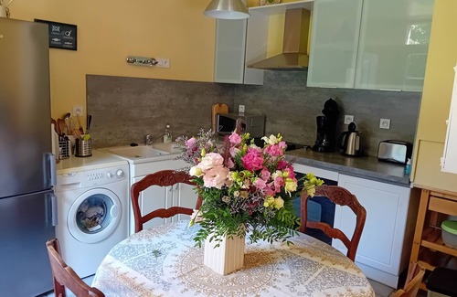 Equemauville Cottage | Honfleur, Cote de Grace, family self-catering 2 bed Gite fenced private garden