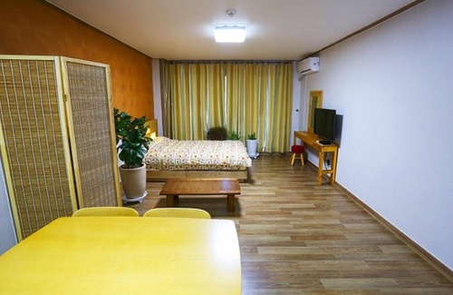 Hongcheon House | Hongcheon Kkotjip Pension