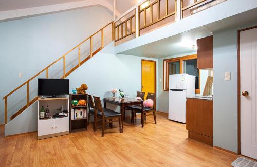 Hongcheon House | hongcheon river view sonamu pension