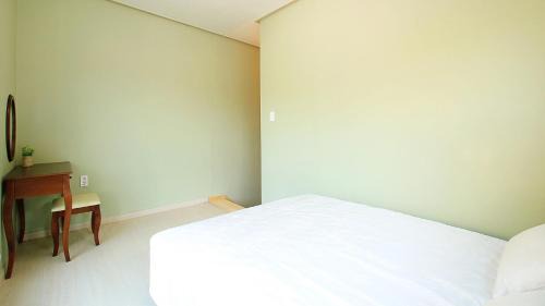 Hongcheon House | Hongcheon stone brown Pension