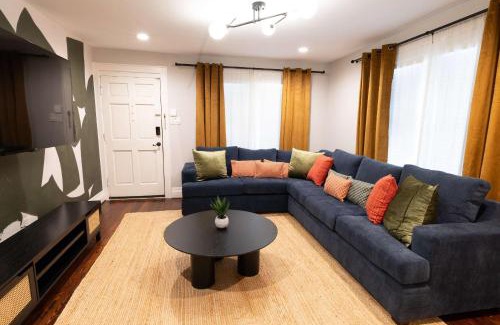 Greater Heights House | Honky Tonk Hideaway Firepit 2 King Beds