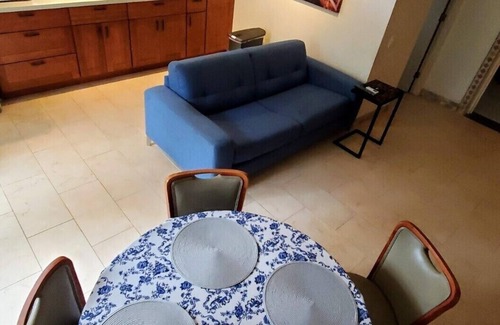 Downtown Honolulu House | Honolulu Romantic new Cottage for 2- (1 of 3)