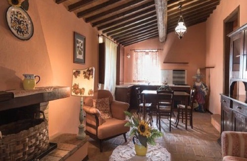 Todi Apartment | Honoré de Balzac apartment Borgo Bianchini