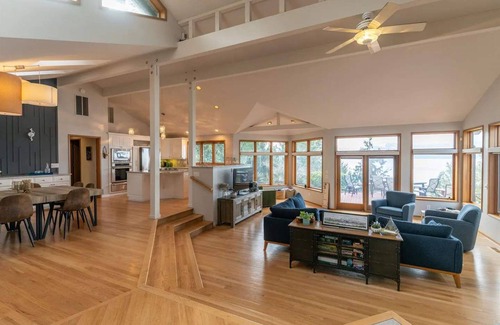 Silverdale House | Hood Canal LUX Waterfront Group Retreat