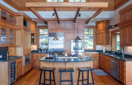 Orcas House | Hook's Nest-Magnificent Waterfront Luxe Home, Chef's Kitchen, Outdoor Fireplace, Close to Adventure