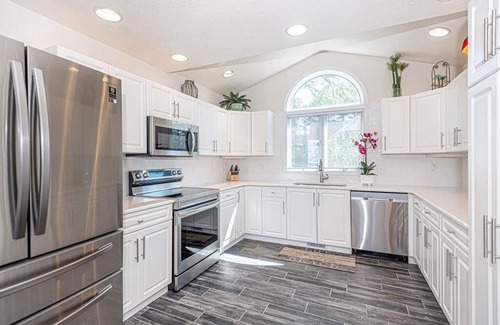 Ocean Pines House | Hook, Wine & Sinker- Waterfront, 3 Bedrooms, 2.5 Baths, Sleeps 10, Non group rental