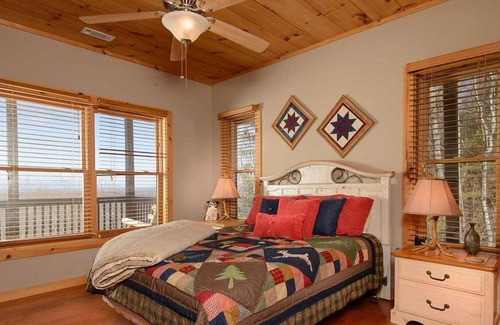 Morganton Cabin | Hoot Owl View by Escape to Blue Ridge