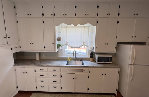 New Haven Apartment | Hooyah Navy! Super Sweet Summit!