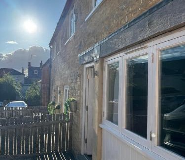 Chipping Norton House | Hop House