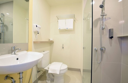 Paranaque Hotel | Hop Inn Hotel Aseana City