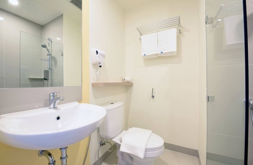 Paranaque Hotel | Hop Inn Hotel Aseana City