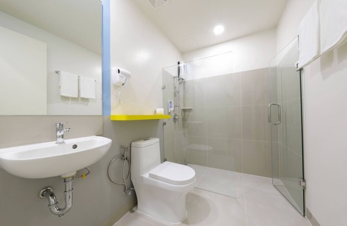 Phil-Am Hotel | Hop Inn Hotel North EDSA Quezon City