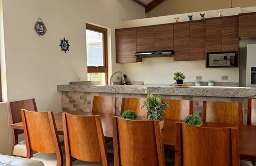 Ica House | Hop Oasis Hermosa Casa de Playa