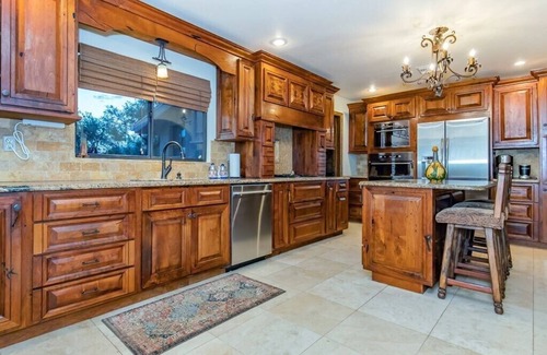 Casas Adobes House | Hopdown, Southwest Design in Horse country w/guests house and pool