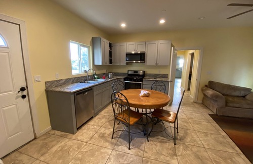 Perris House | Hope House, resort style with mountain view