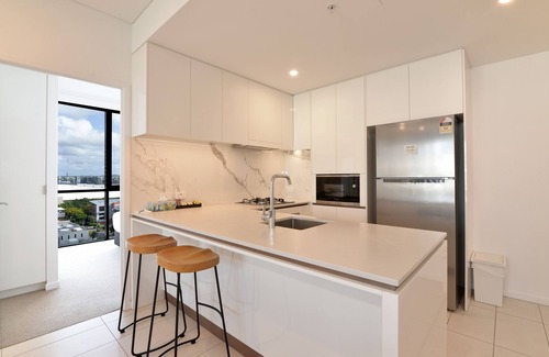 South Brisbane Apartment | Hope Street Apartments by CLLIX
