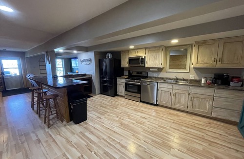 Bear Lake House | Hopkins Park Lake Side Inn